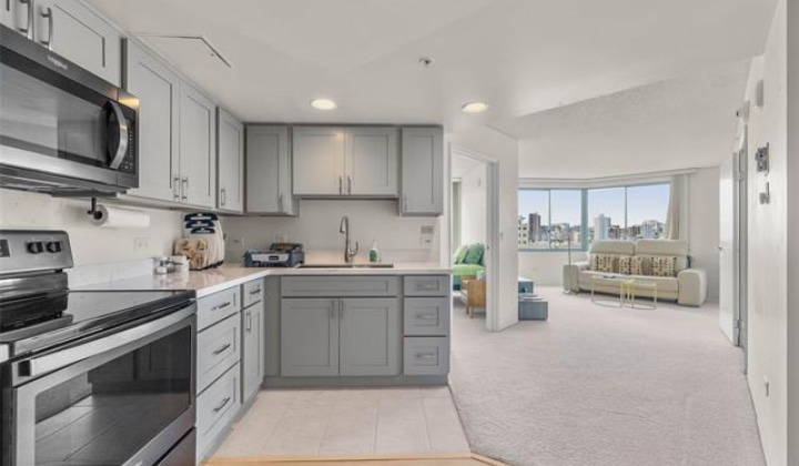 1314 Kalakaua Avenue,Honolulu,Hawaii,96826,2 Bedrooms Bedrooms,2 BathroomsBathrooms,Condo/Townhouse,Kalakaua,9,19127055