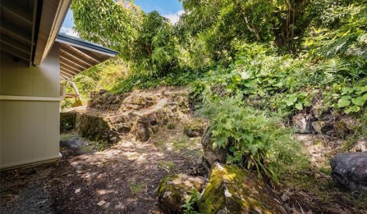 3063 Woolsey Place,Honolulu,Hawaii,96822,3 Bedrooms Bedrooms,1 BathroomBathrooms,Single family,Woolsey,17962446