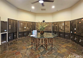 2499 Kapiolani Boulevard,Honolulu,Hawaii,96826,1 Bedroom Bedrooms,1 BathroomBathrooms,Condo/Townhouse,Kapiolani,4,18432732