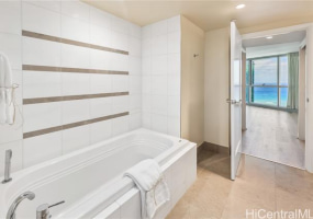 1177 Queen Street,Honolulu,Hawaii,96814,2 Bedrooms Bedrooms,2 BathroomsBathrooms,Condo/Townhouse,Queen,42,17962517