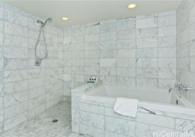223 Saratoga Road,Honolulu,Hawaii,96815,1 Bedroom Bedrooms,1 BathroomBathrooms,Condo/Townhouse,Saratoga,21,17962674