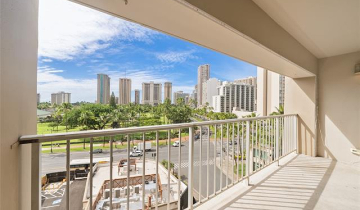 430 Keoniana Street,Honolulu,Hawaii,96815,2 Bedrooms Bedrooms,1 BathroomBathrooms,Condo/Townhouse,Keoniana,3,19129563