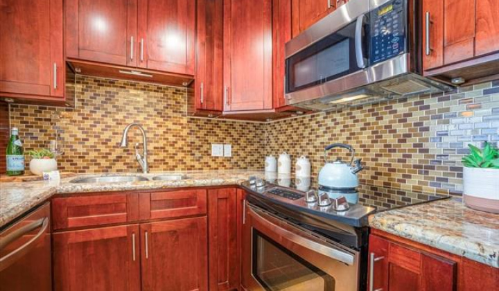 400 Hobron Lane,Honolulu,Hawaii,96815,1 Bedroom Bedrooms,1 BathroomBathrooms,Condo/Townhouse,Hobron,30,18435872