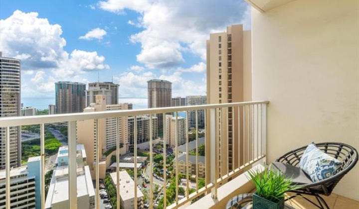 400 Hobron Lane,Honolulu,Hawaii,96815,1 Bedroom Bedrooms,1 BathroomBathrooms,Condo/Townhouse,Hobron,30,18435872