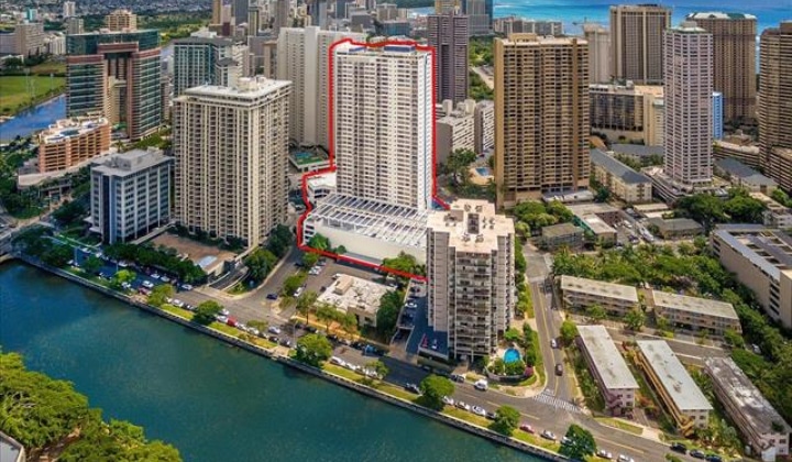 400 Hobron Lane,Honolulu,Hawaii,96815,1 Bedroom Bedrooms,1 BathroomBathrooms,Condo/Townhouse,Hobron,30,18435872