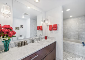 223 Saratoga Road,Honolulu,Hawaii,96815,3 Bedrooms Bedrooms,3 BathroomsBathrooms,Condo/Townhouse,Saratoga,27,18436048