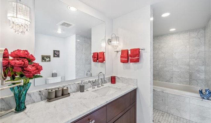 223 Saratoga Road,Honolulu,Hawaii,96815,3 Bedrooms Bedrooms,3 BathroomsBathrooms,Condo/Townhouse,Saratoga,27,18436048