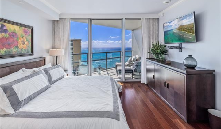 223 Saratoga Road,Honolulu,Hawaii,96815,3 Bedrooms Bedrooms,3 BathroomsBathrooms,Condo/Townhouse,Saratoga,27,18436048