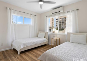 815 Lukepane Avenue,Honolulu,Hawaii,96816,5 ベッドルーム ベッドルーム,4 バスルームバスルーム,一戸建て,Lukepane,17966034