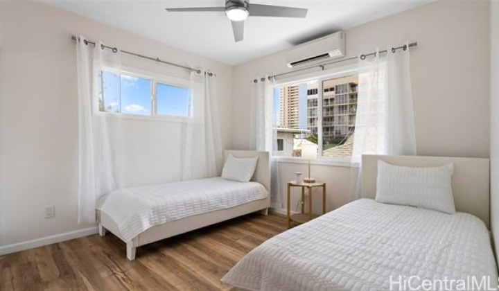 815 Lukepane Avenue,Honolulu,Hawaii,96816,5 ベッドルーム ベッドルーム,4 バスルームバスルーム,一戸建て,Lukepane,17966034