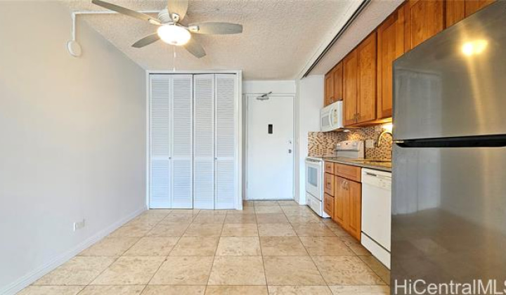 1655 Makaloa Street,Honolulu,Hawaii,96814,1 ベッドルーム ベッドルーム,1 バスルームバスルーム,コンド / タウンハウス,Makaloa,16,19135970