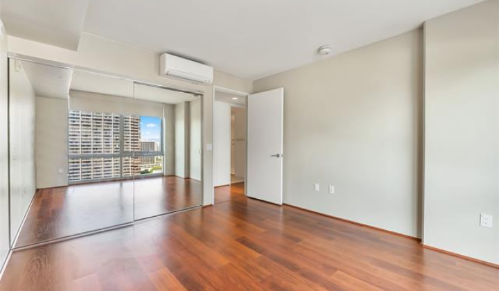 1200 Queen Emma Street,Honolulu,Hawaii,96813,2 Bedrooms Bedrooms,1 BathroomBathrooms,Condo/Townhouse,Queen Emma,19,17968926