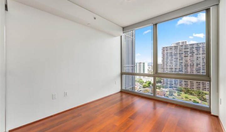 1200 Queen Emma Street,Honolulu,Hawaii,96813,2 Bedrooms Bedrooms,1 BathroomBathrooms,Condo/Townhouse,Queen Emma,19,17968926