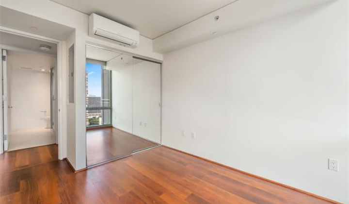1200 Queen Emma Street,Honolulu,Hawaii,96813,2 Bedrooms Bedrooms,1 BathroomBathrooms,Condo/Townhouse,Queen Emma,19,17968926