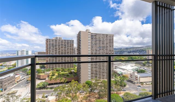 1200 Queen Emma Street,Honolulu,Hawaii,96813,2 Bedrooms Bedrooms,1 BathroomBathrooms,Condo/Townhouse,Queen Emma,19,17968926