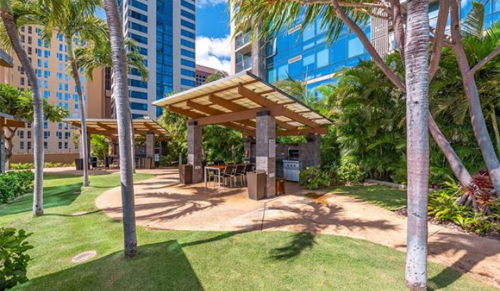 1200 Queen Emma Street,Honolulu,Hawaii,96813,2 Bedrooms Bedrooms,1 BathroomBathrooms,Condo/Townhouse,Queen Emma,19,17968926
