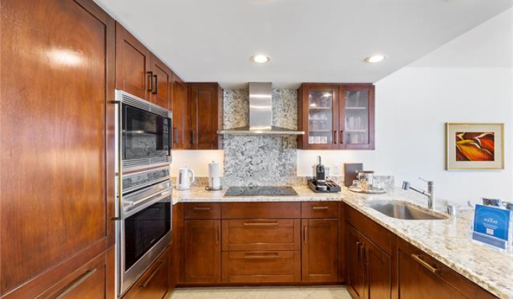 223 Saratoga Road,Honolulu,Hawaii,96815,1 Bedroom Bedrooms,1 BathroomBathrooms,Condo/Townhouse,Saratoga,19,17972556