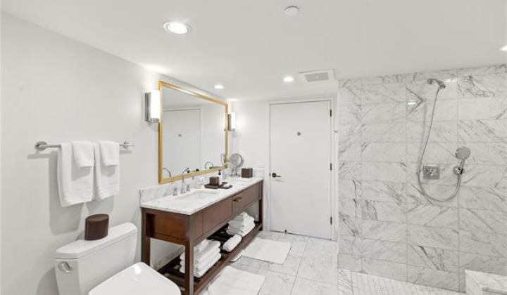223 Saratoga Road,Honolulu,Hawaii,96815,1 Bedroom Bedrooms,1 BathroomBathrooms,Condo/Townhouse,Saratoga,19,17972556