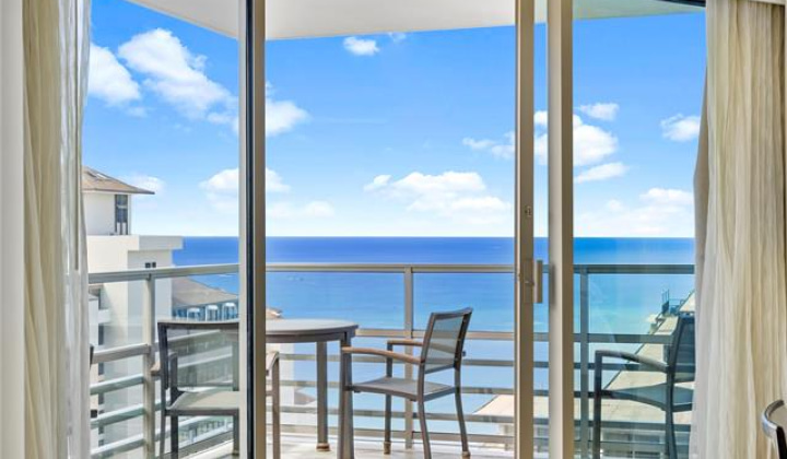 223 Saratoga Road,Honolulu,Hawaii,96815,1 Bedroom Bedrooms,1 BathroomBathrooms,Condo/Townhouse,Saratoga,19,17972556