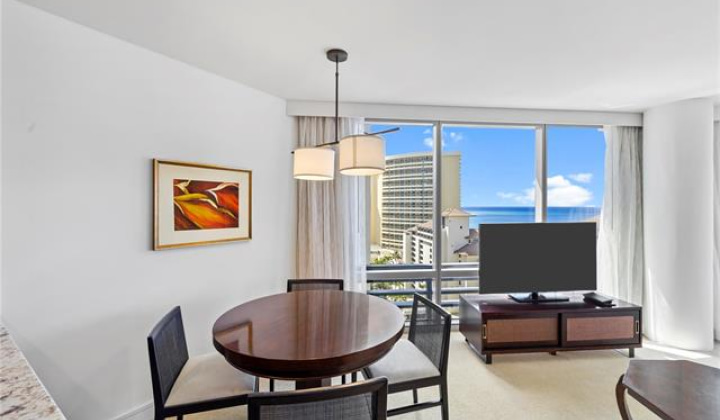 223 Saratoga Road,Honolulu,Hawaii,96815,1 Bedroom Bedrooms,1 BathroomBathrooms,Condo/Townhouse,Saratoga,19,17972556