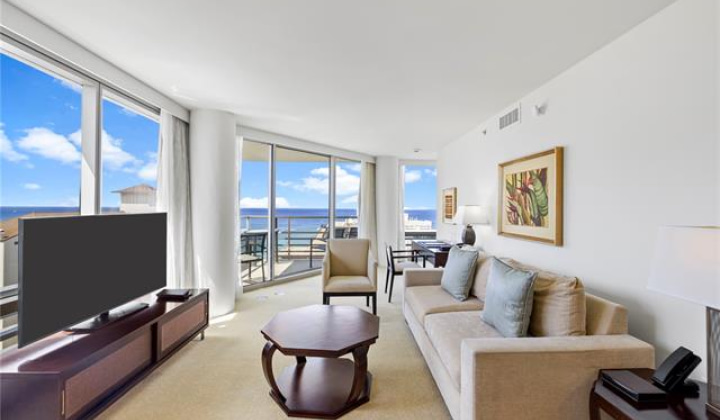 223 Saratoga Road,Honolulu,Hawaii,96815,1 Bedroom Bedrooms,1 BathroomBathrooms,Condo/Townhouse,Saratoga,19,17972556