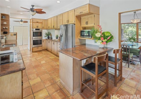 5949 C Kalanianaole Highway,Honolulu,Hawaii,96821,3 ベッドルーム ベッドルーム,3 バスルームバスルーム,一戸建て,Kalanianaole,17985050