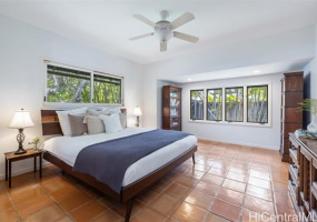 5949 C Kalanianaole Highway,Honolulu,Hawaii,96821,3 ベッドルーム ベッドルーム,3 バスルームバスルーム,一戸建て,Kalanianaole,17985050