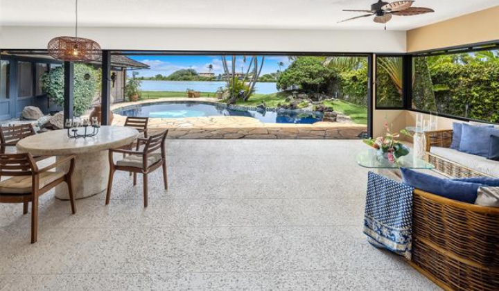 5949 C Kalanianaole Highway,Honolulu,Hawaii,96821,3 ベッドルーム ベッドルーム,3 バスルームバスルーム,一戸建て,Kalanianaole,17985050