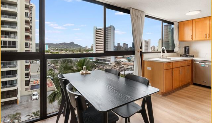 2724 Kahoaloha Lane,Honolulu,Hawaii,96826,2 Bedrooms Bedrooms,2 BathroomsBathrooms,Condo/Townhouse,Kahoaloha,10,17985369