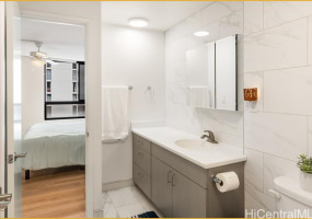 2724 Kahoaloha Lane,Honolulu,Hawaii,96826,2 Bedrooms Bedrooms,2 BathroomsBathrooms,Condo/Townhouse,Kahoaloha,10,17985369