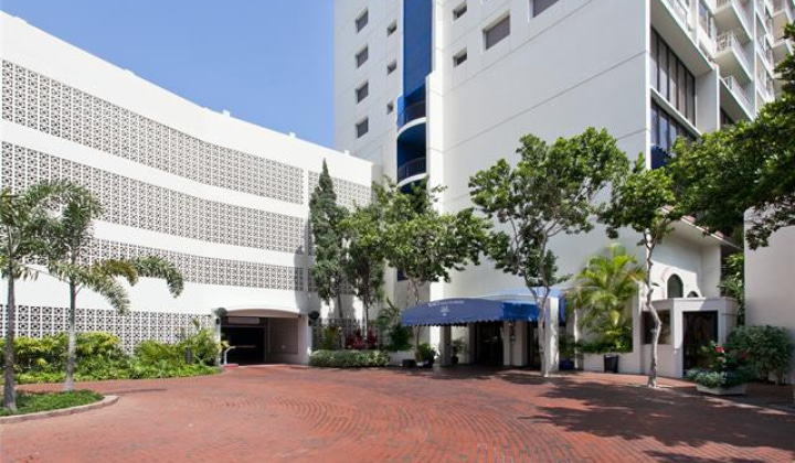 400 Hobron Lane,Honolulu,Hawaii,96815,1 ベッドルーム ベッドルーム,1 バスルームバスルーム,コンド / タウンハウス,Hobron,32,17986796