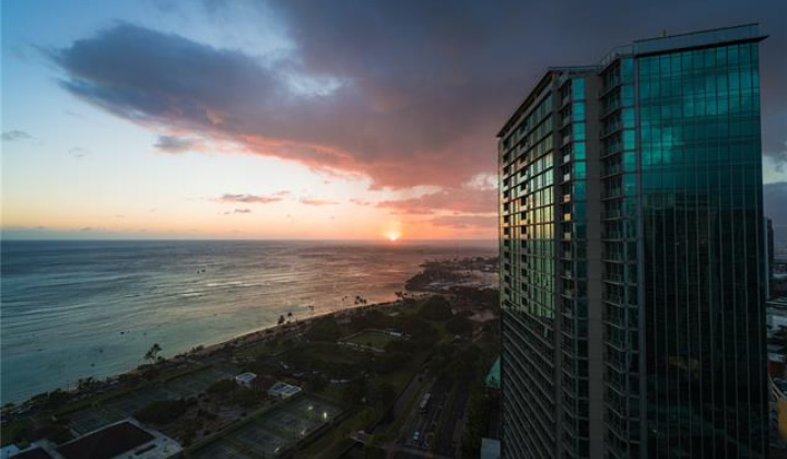 1330 Ala Moana Boulevard,Honolulu,Hawaii,96814,2 Bedrooms Bedrooms,2 BathroomsBathrooms,Condo/Townhouse,Ala Moana,36,19143383