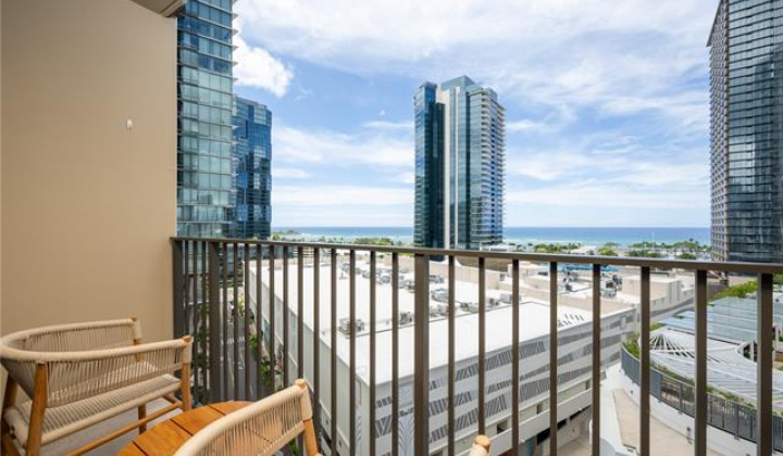 987 Queen Street,Honolulu,Hawaii,96814,2 Bedrooms Bedrooms,2 BathroomsBathrooms,Condo/Townhouse,Queen,12,17988663