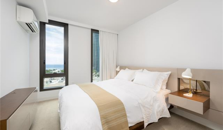 987 Queen Street,Honolulu,Hawaii,96814,2 Bedrooms Bedrooms,2 BathroomsBathrooms,Condo/Townhouse,Queen,12,17988663