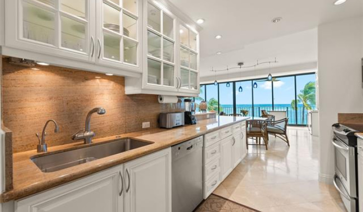 4999 Kahala Avenue,Honolulu,Hawaii,96816,3 Bedrooms Bedrooms,3 BathroomsBathrooms,Condo/Townhouse,Kahala,3,17989855