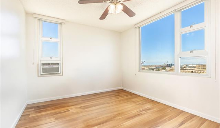 215 King Street,Honolulu,Hawaii,96817,2 Bedrooms Bedrooms,2 BathroomsBathrooms,Condo/Townhouse,King,15,19145608