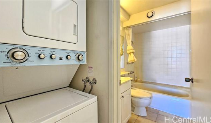 1778 Ala Moana Boulevard,Honolulu,Hawaii,96815,1 Bedroom Bedrooms,1 BathroomBathrooms,Condo/Townhouse,Ala Moana,40,17991037