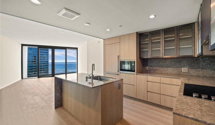 1000 Auahi Street,Honolulu,Hawaii,96814,1 Bedroom Bedrooms,1 BathroomBathrooms,Condo/Townhouse,Auahi,1,17992179