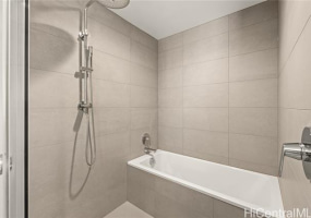 1000 Auahi Street,Honolulu,Hawaii,96814,1 Bedroom Bedrooms,1 BathroomBathrooms,Condo/Townhouse,Auahi,1,17992179