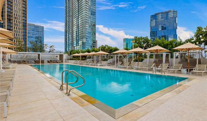 1000 Auahi Street,Honolulu,Hawaii,96814,1 Bedroom Bedrooms,1 BathroomBathrooms,Condo/Townhouse,Auahi,1,17992179