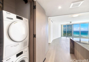 1000 Auahi Street,Honolulu,Hawaii,96814,1 Bedroom Bedrooms,1 BathroomBathrooms,Condo/Townhouse,Auahi,1,17992179