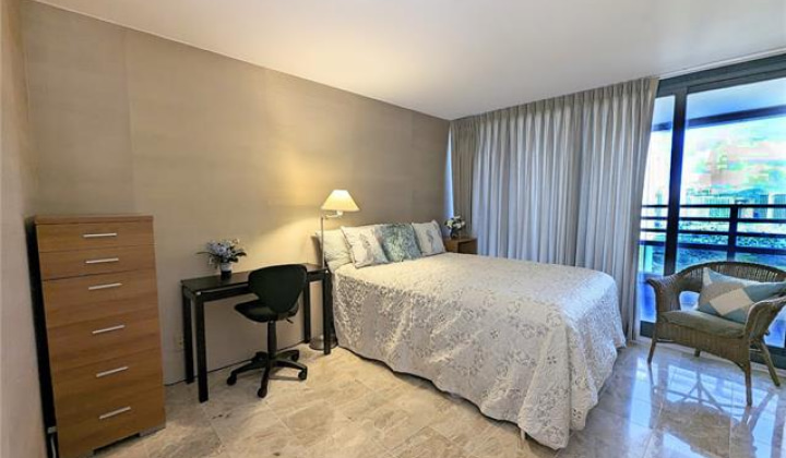 1330 Ala Moana Boulevard,Honolulu,Hawaii,96814,2 Bedrooms Bedrooms,2 BathroomsBathrooms,Condo/Townhouse,Ala Moana,20,17993244