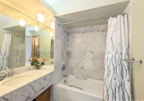1330 Ala Moana Boulevard,Honolulu,Hawaii,96814,2 Bedrooms Bedrooms,2 BathroomsBathrooms,Condo/Townhouse,Ala Moana,20,17993244