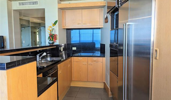 1330 Ala Moana Boulevard,Honolulu,Hawaii,96814,2 Bedrooms Bedrooms,2 BathroomsBathrooms,Condo/Townhouse,Ala Moana,20,17993244