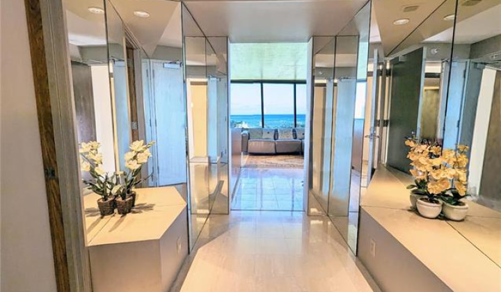 1330 Ala Moana Boulevard,Honolulu,Hawaii,96814,2 Bedrooms Bedrooms,2 BathroomsBathrooms,Condo/Townhouse,Ala Moana,20,17993244