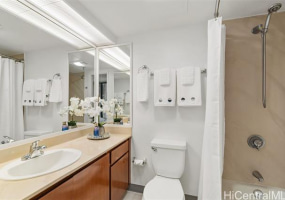 1114 Punahou Street,Honolulu,Hawaii,96826,3 Bedrooms Bedrooms,2 BathroomsBathrooms,Condo/Townhouse,Punahou,2,17993533