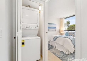1114 Punahou Street,Honolulu,Hawaii,96826,3 Bedrooms Bedrooms,2 BathroomsBathrooms,Condo/Townhouse,Punahou,2,17993533