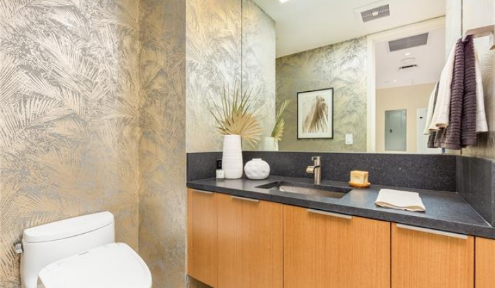 1388 Ala Moana Boulevard,Honolulu,Hawaii,96814,1 Bedroom Bedrooms,1 BathroomBathrooms,Condo/Townhouse,Ala Moana,4,17994502
