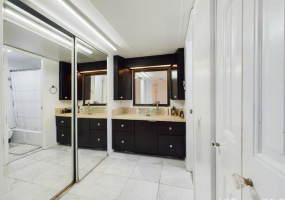 700 Richards Street,Honolulu,Hawaii,96813,1 Bedroom Bedrooms,1 BathroomBathrooms,Condo/Townhouse,Richards,22,18447280