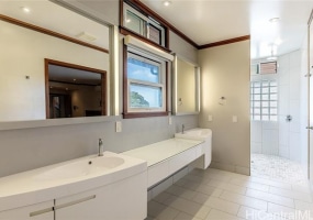 3571 Woodlawn Drive,Honolulu,Hawaii,96822,6 Bedrooms Bedrooms,6 BathroomsBathrooms,Single family,Woodlawn,17615754